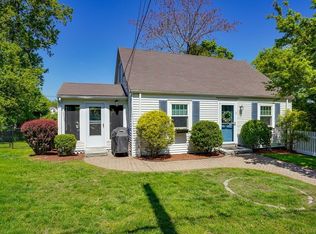 2 Elm St, Maynard, MA 01754