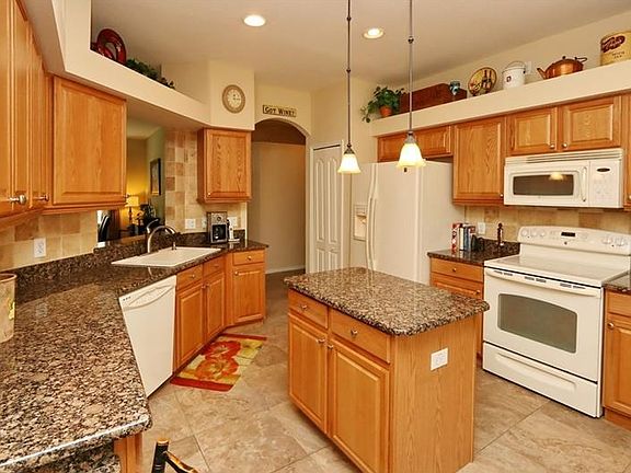 3rd image of 27601 Edenfield Dr