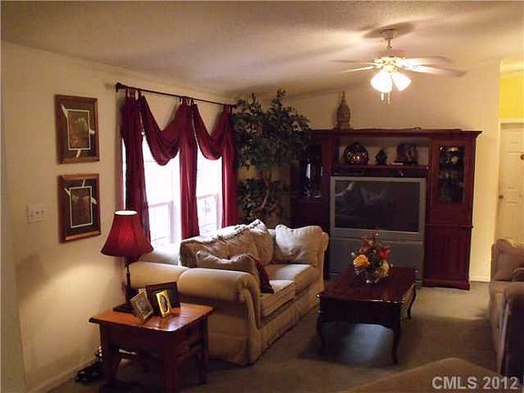2nd image of 153 Breezeway Ln
