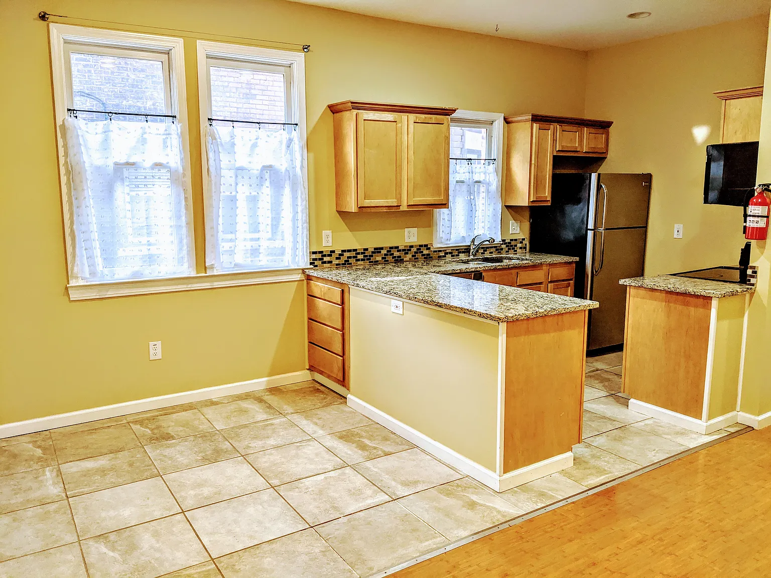 2 bed, 1100 sqft, $1,800 — Photo 4