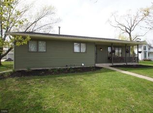 212 9th St N, Cannon Falls, MN 55009