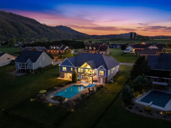 605 Church Ln, Church Hill, TN 37642