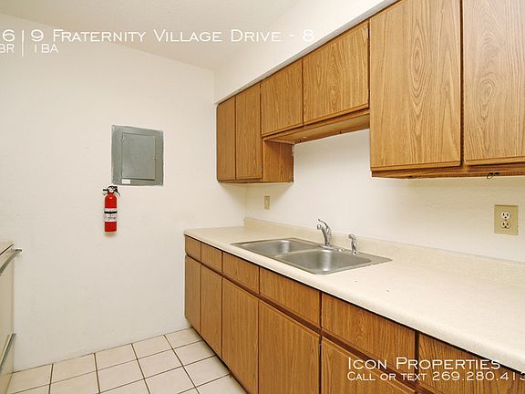 3rd image of 1619 Fraternity Village Dr #8