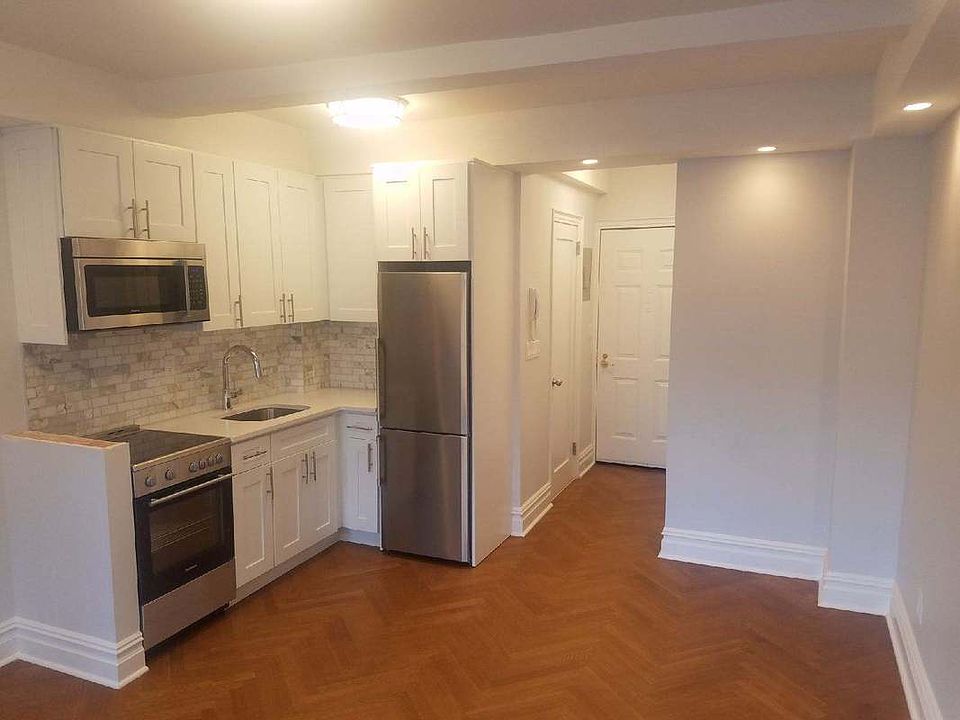 1st image of 134 W 58th St APT 1503