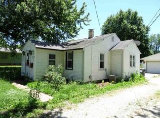 645 E Elm Ave, Decatur, IL 62526