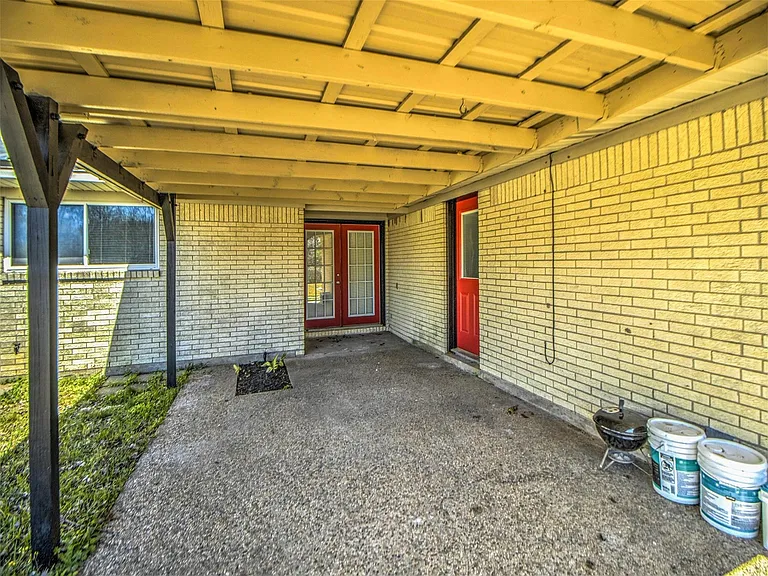 16271 Hamshire Rd — Photo 36