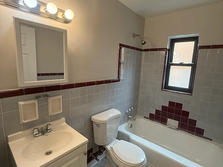 3043 Glenmore Ave #2 — Photo 8