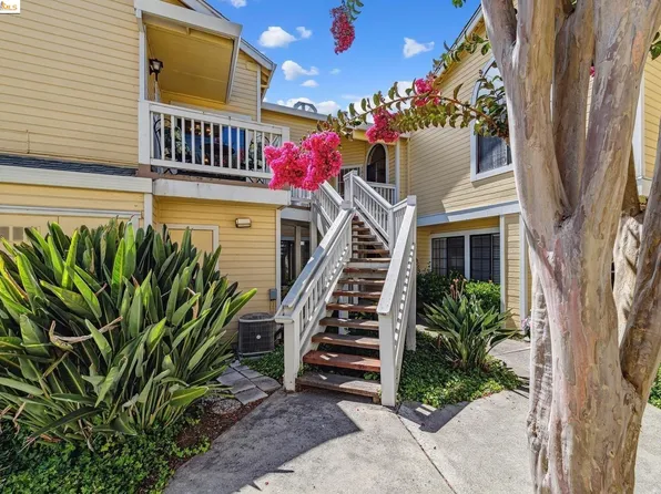 704 Devonwood, Hercules, CA 94547