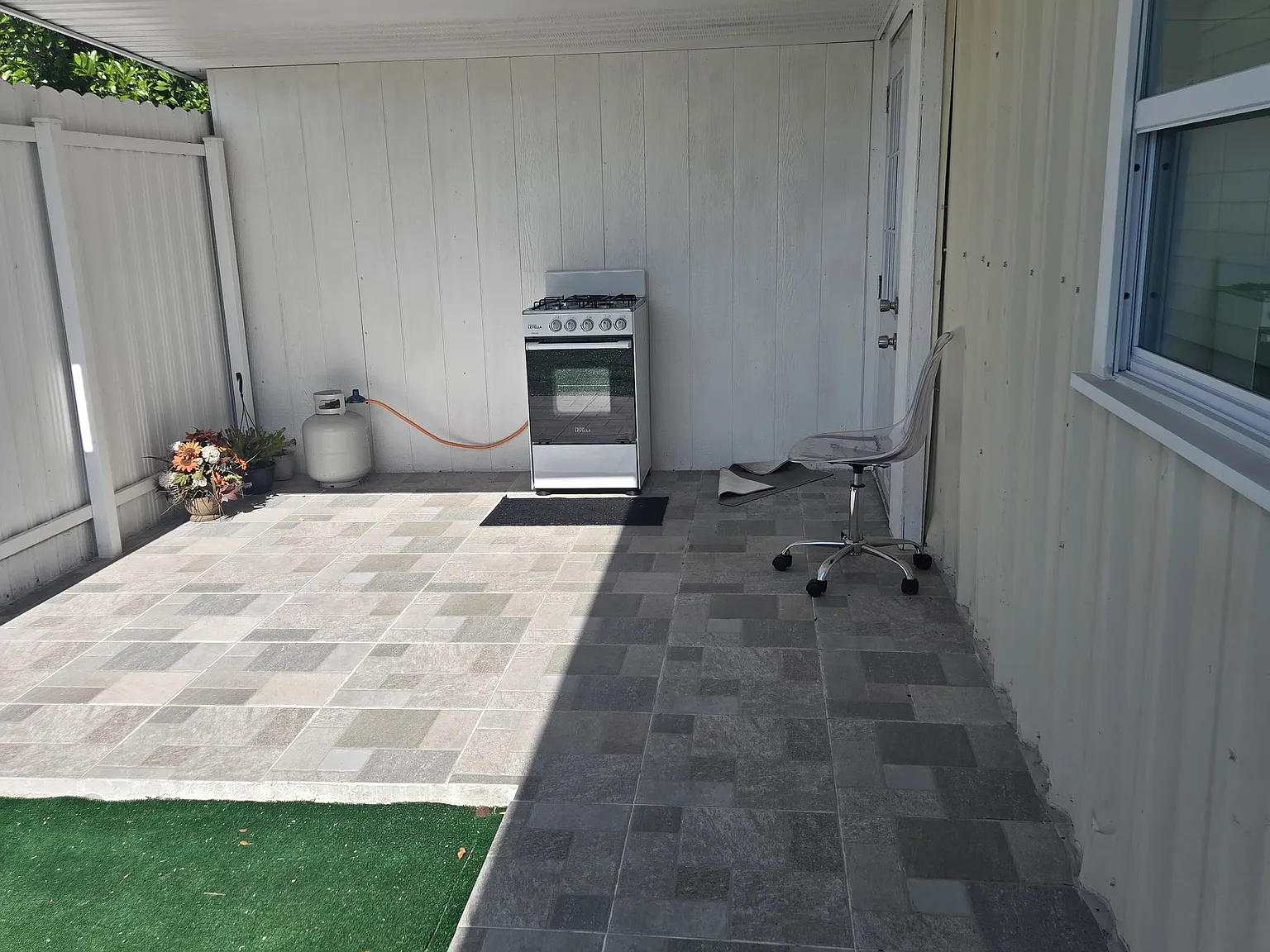 1 bed, 700 sqft, $900 — Photo 1