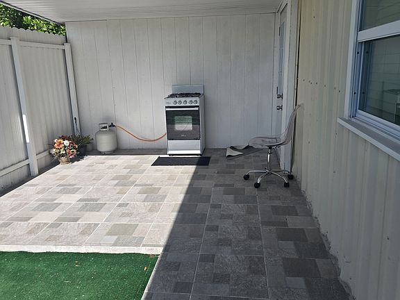 2nd image of 5603 Golden Dr