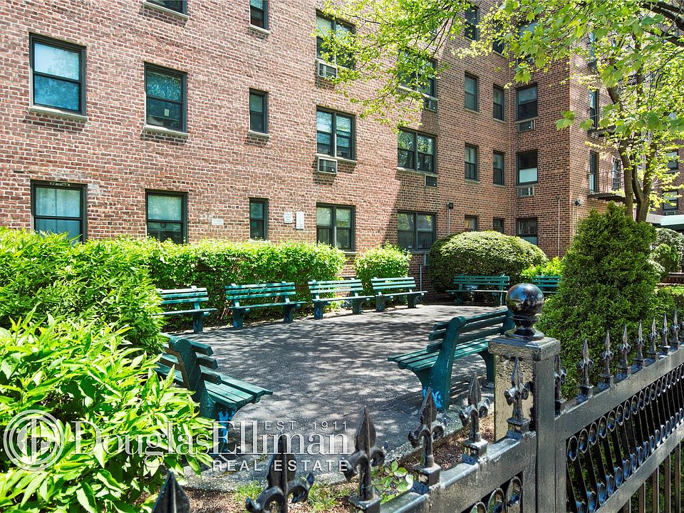 2nd image of 13111 Kew Gardens Rd APT 5N