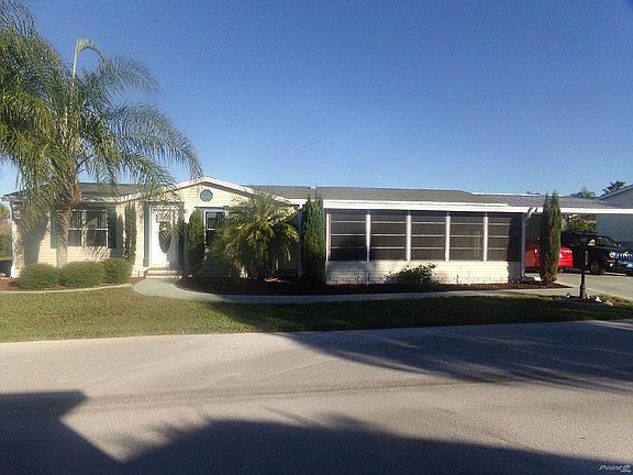 912 TAHITI CIRCLE SCREEN PORCH WITH WINDOWS