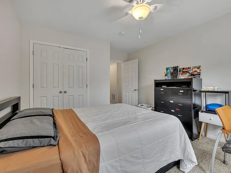 407 Normandy Cir — Photo 29