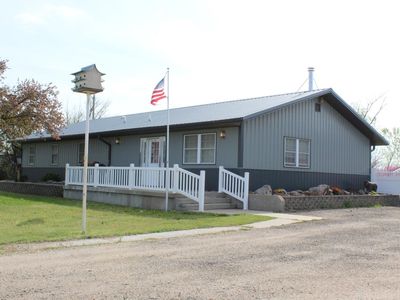 311 Cottonwood Dr, Great Bend, KS, 67530
