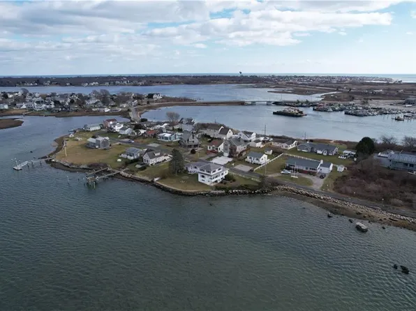 22 Edith Rd, Narragansett, RI 02882