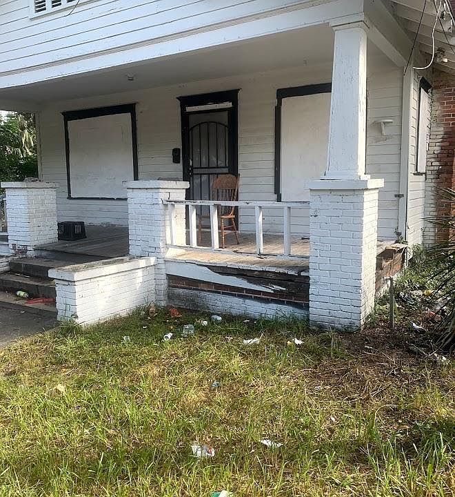 1st image of 24 W 22nd St