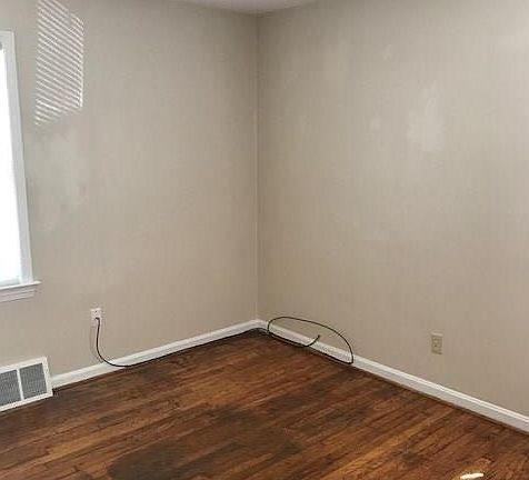 5th image of 14724 Westland Ave