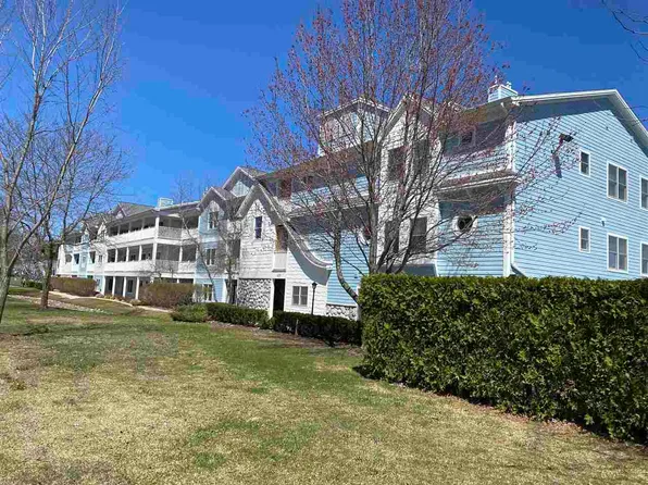 420 N Lake St Unit 104, East Jordan, MI 49727