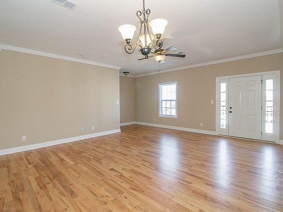 3rd image of 123 Bogard Ln