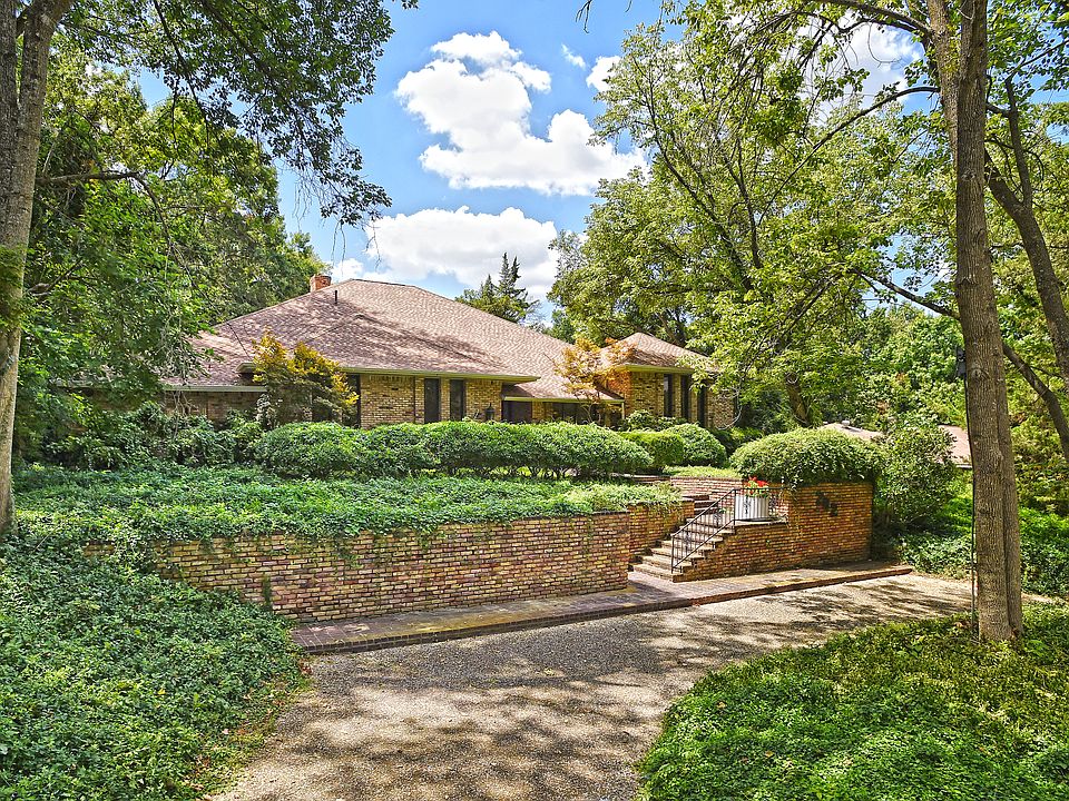 1st image of 282 Creekwood Dr
