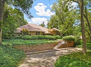 282 Creekwood Dr, Lancaster, TX 75146