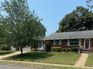 6 Papps Dr, Hamilton, NJ 08620