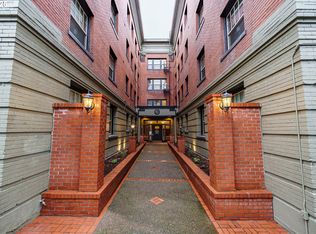 2109 NW Irving St UNIT 114, Portland, OR 97210