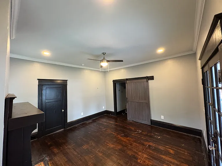 2112 S Main St #1 — Photo 5