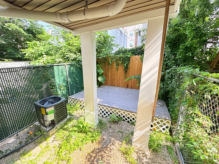 2619 Titan St — Photo 6
