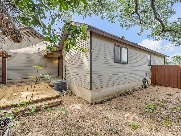 3003 W Slaughter Ln #B — Photo 21