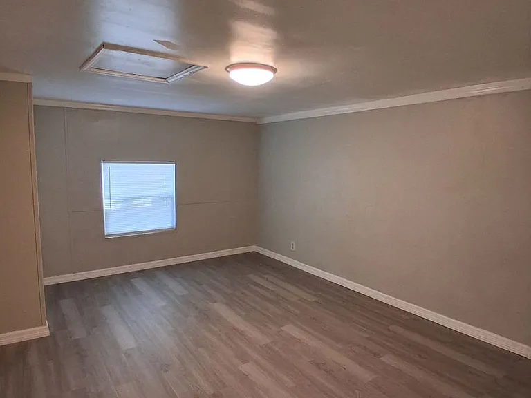 506 N Macdill Ave — Photo 13