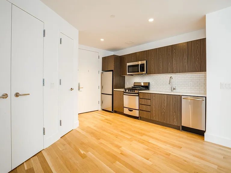 37-14 36th St #8K — Photo 5
