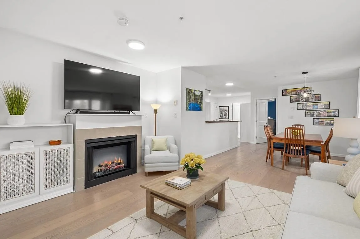 2 bed, 941 sqft, $3,550 — Photo 3