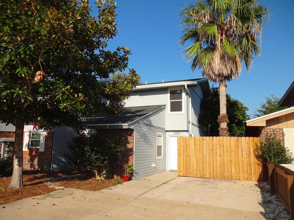1st image of 220 Indian Oaks Dr #220