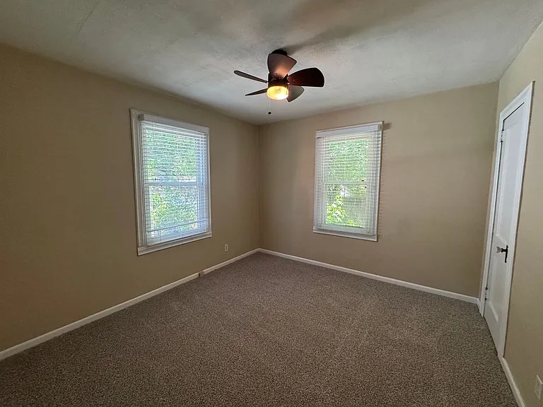 3609 Dellwood Ave — Photo 18