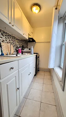 Rented by New York Dwellings LLC | media 11