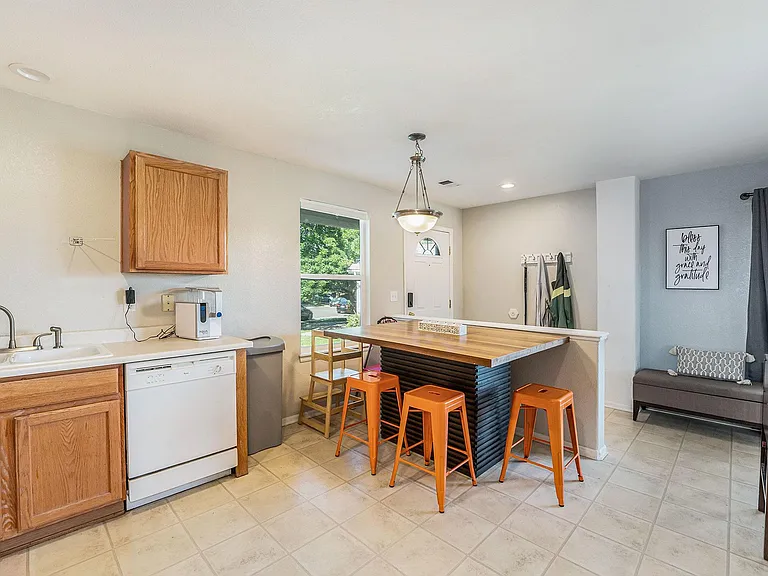 2236 E 109th Dr — Photo 5