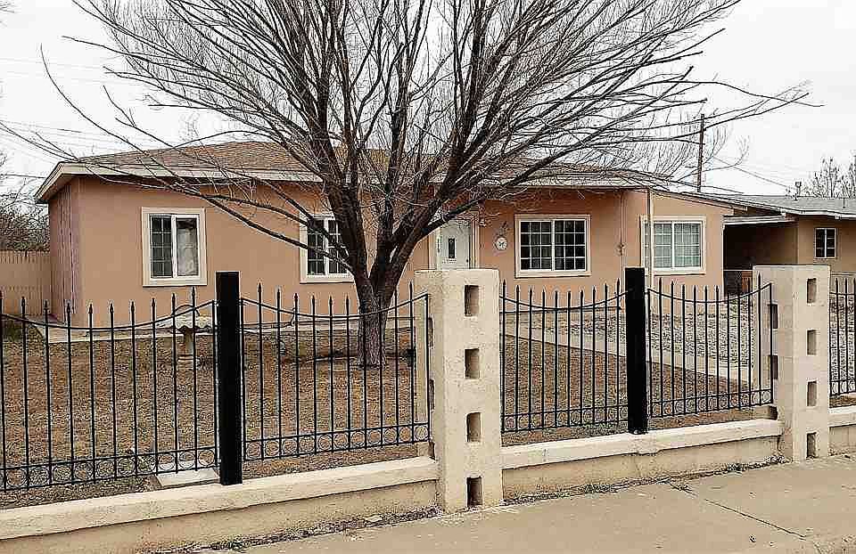 1st image of 713 N Greenwood Dr