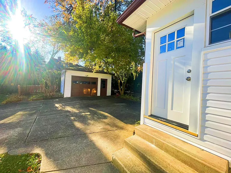 140 Edgerton Rd — Photo 44