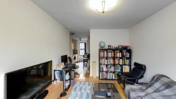 Rented by Emor Management Inc. | media 27