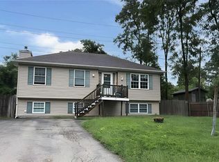 77 Prince Rd, Rocky Point, NY 11778
