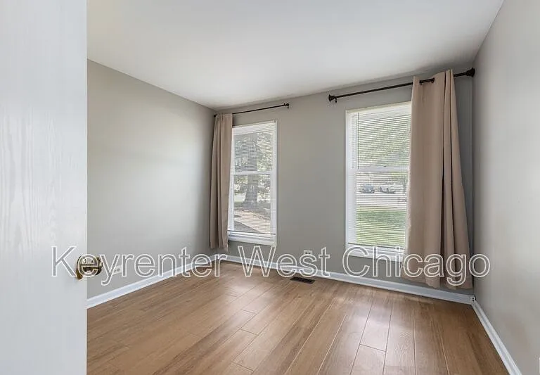 1851 Fox Run Dr #B — Photo 18