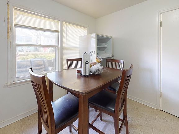 4th image of 3139 N 44th St #3139A