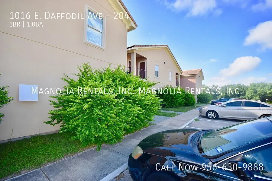 Building Photo - 1016 E Daffodil Ave #204