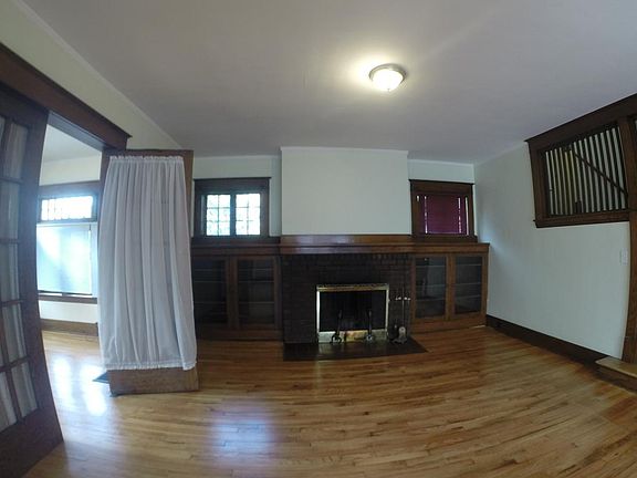 5th image of 1047 Sibley St NW