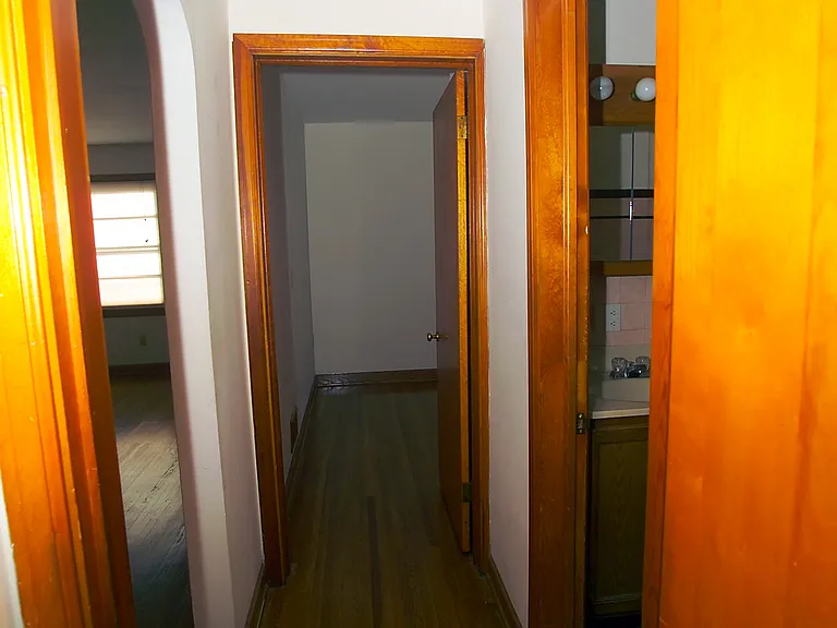 508 W Lakeside St — Photo 8