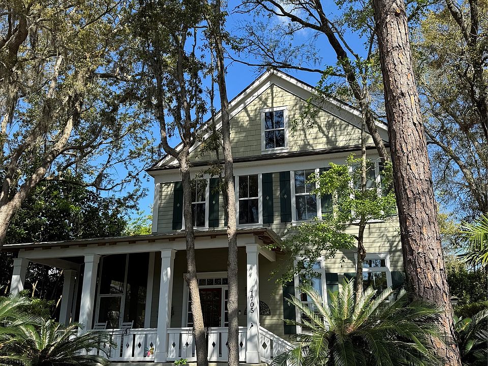 1st image of 1705 Lake Park Dr