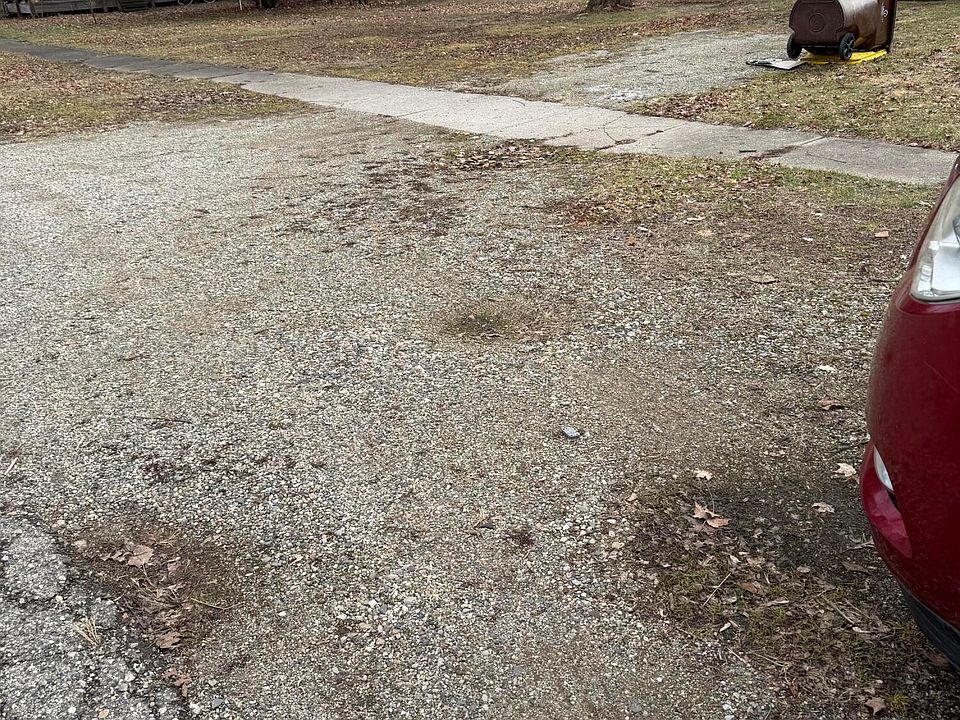 2nd image of 505 Kirby St