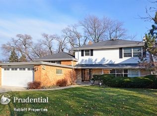 8915 Kilpatrick Ave, Skokie, IL 60076