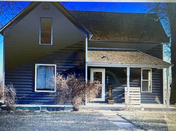 402 S Hassett St, Tripp, SD 57376